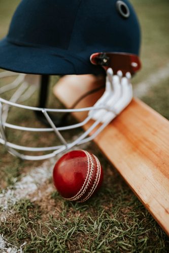 ceylon_challengers_cricket_equipments_green_grass.jpg ceylon_challengers_cricket_equipments_green_grass.jpg